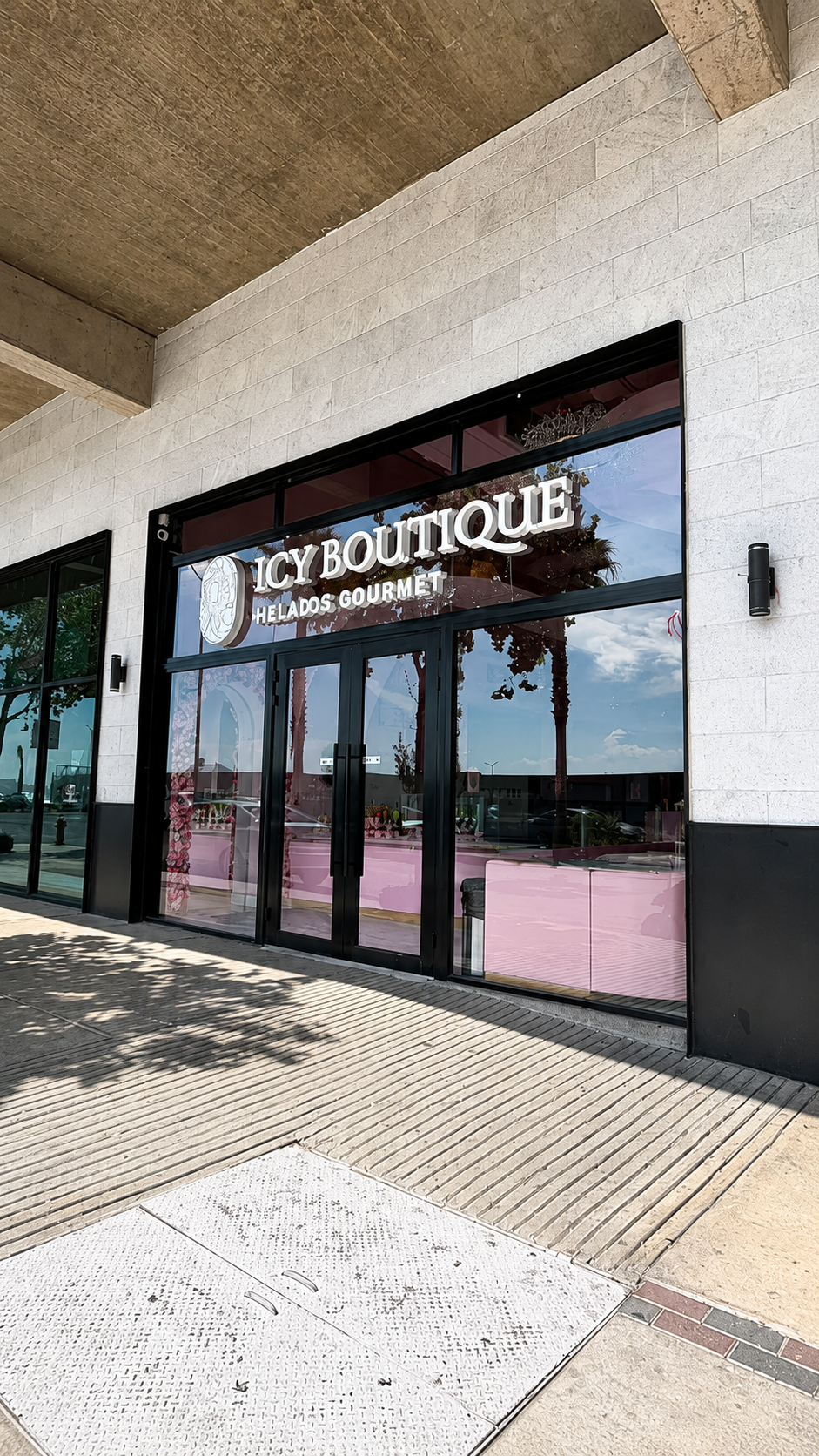 ICY BOUTIQUE